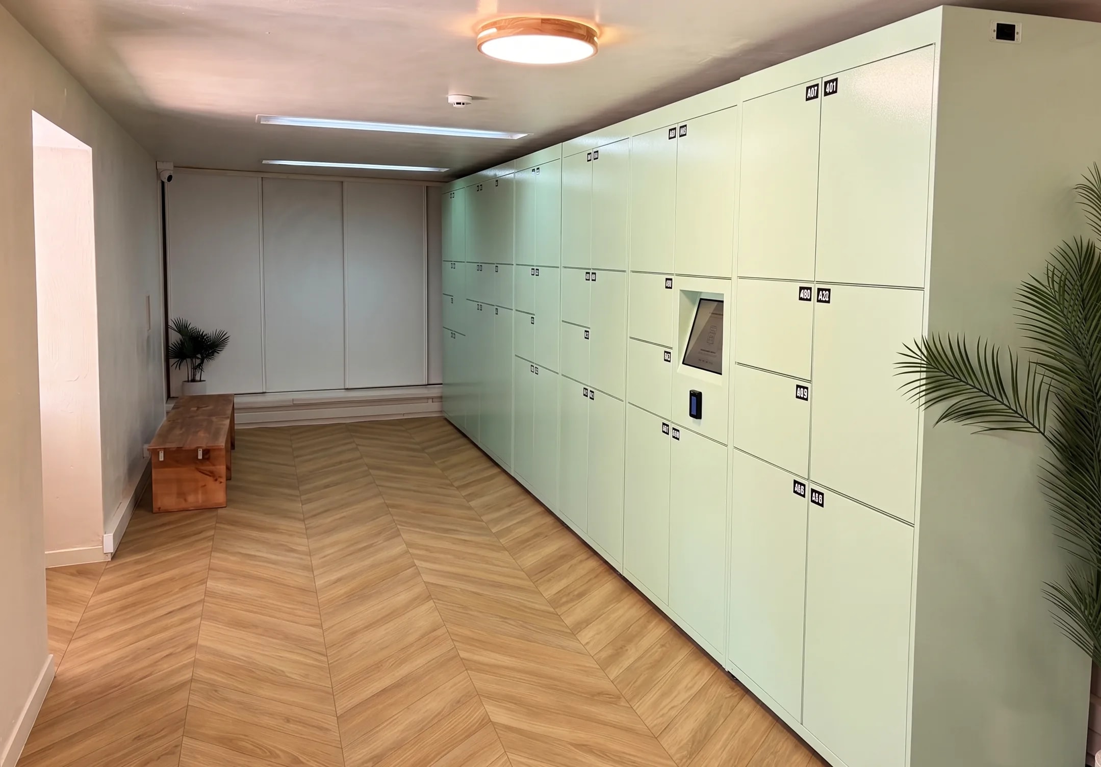Automated luggage lockers illustration - Secure storage Ajaccio